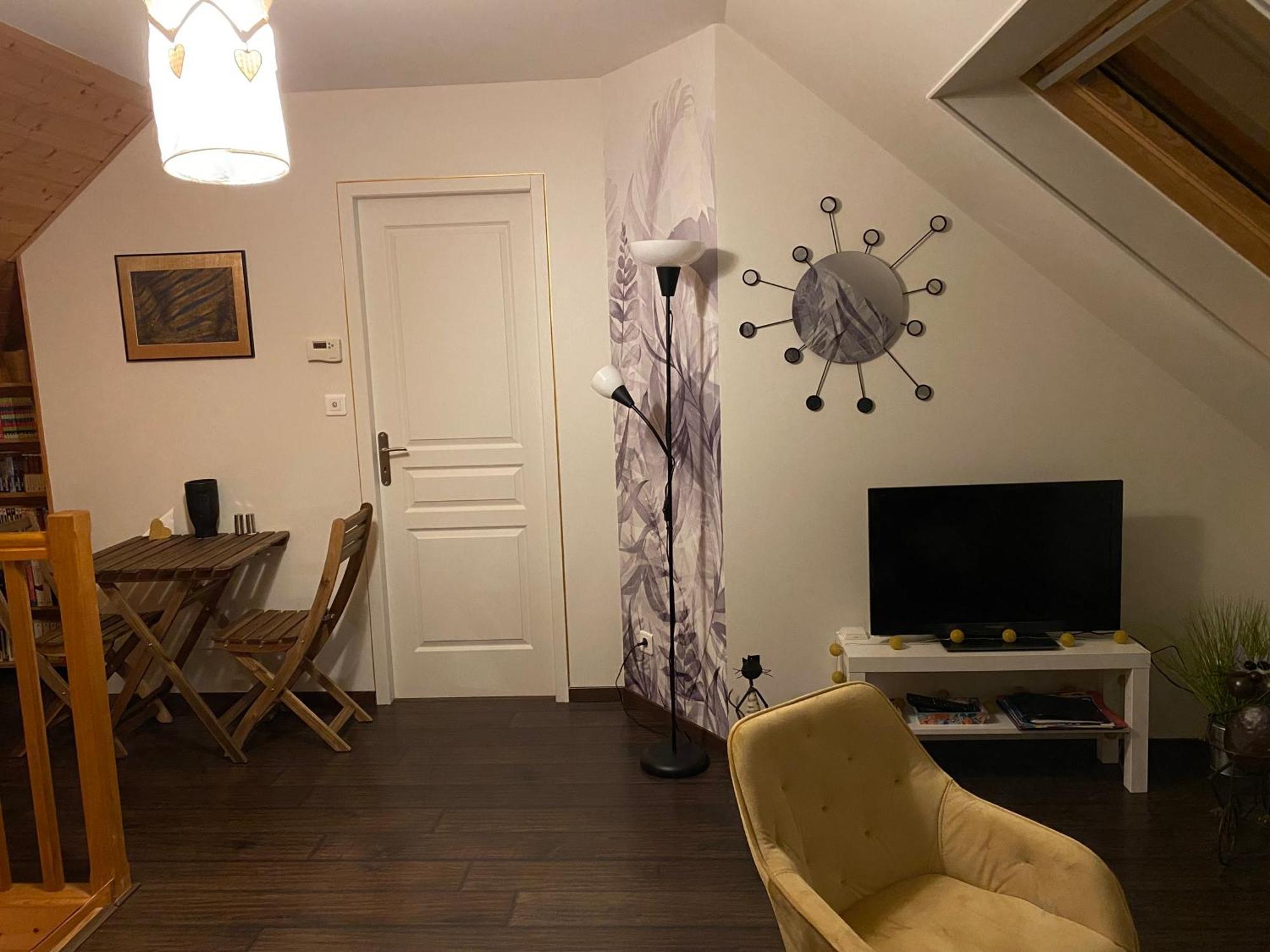 Chambre D'Hotes Proximite Circuit Prenois Exteriör bild